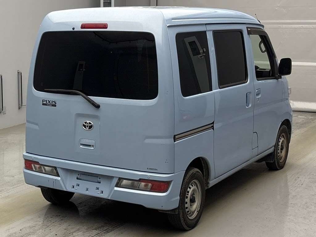 TOYOTA PIXIS VAN