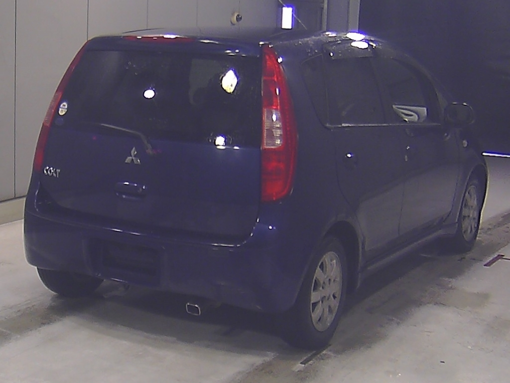 MITSUBISHI COLT