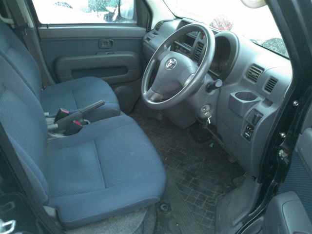 TOYOTA PIXIS VAN