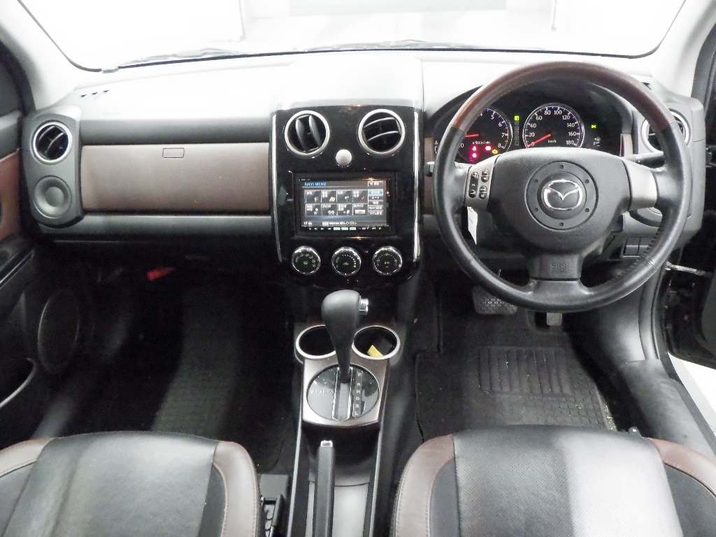 MAZDA VERISA