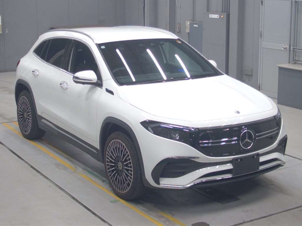 MERCEDES-BENZ EQA