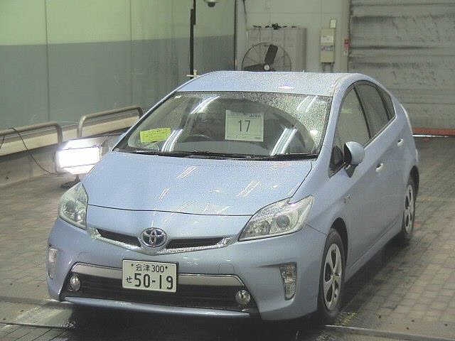 TOYOTA PRIUS
