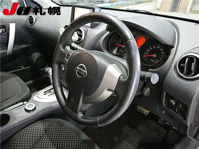 NISSAN DUALIS