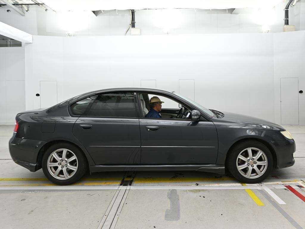 SUBARU LEGACY B4