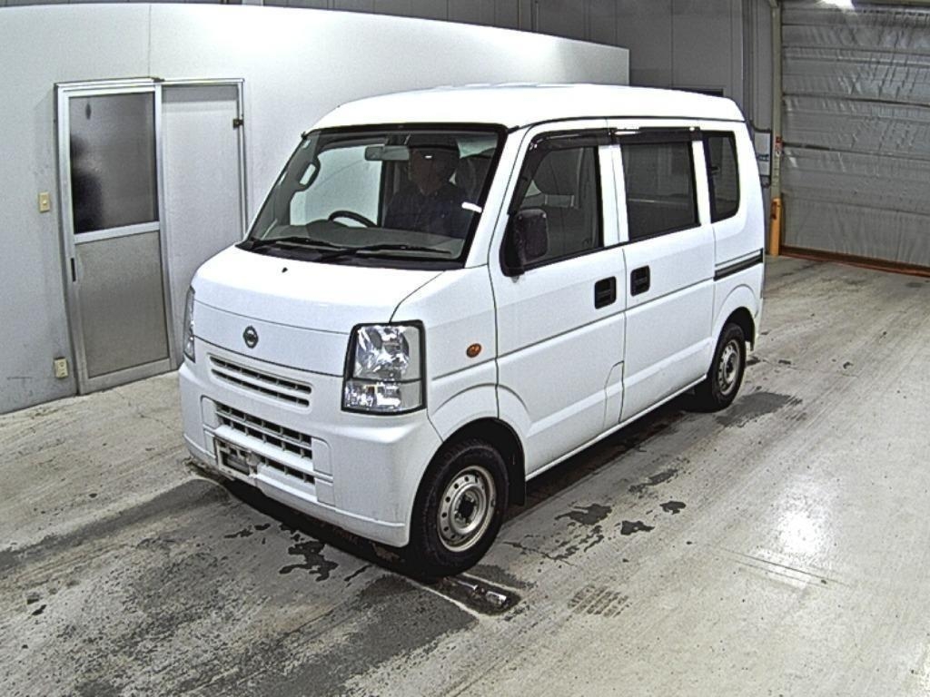 NISSAN NV100 CLIPPER