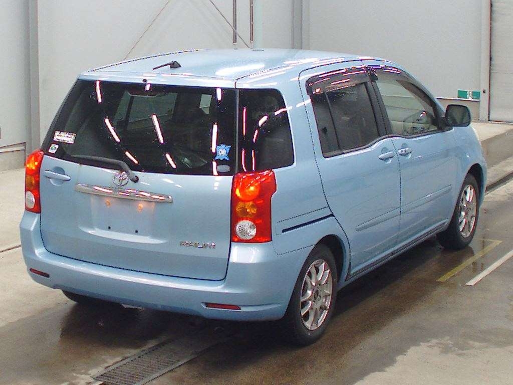 TOYOTA RAUM
