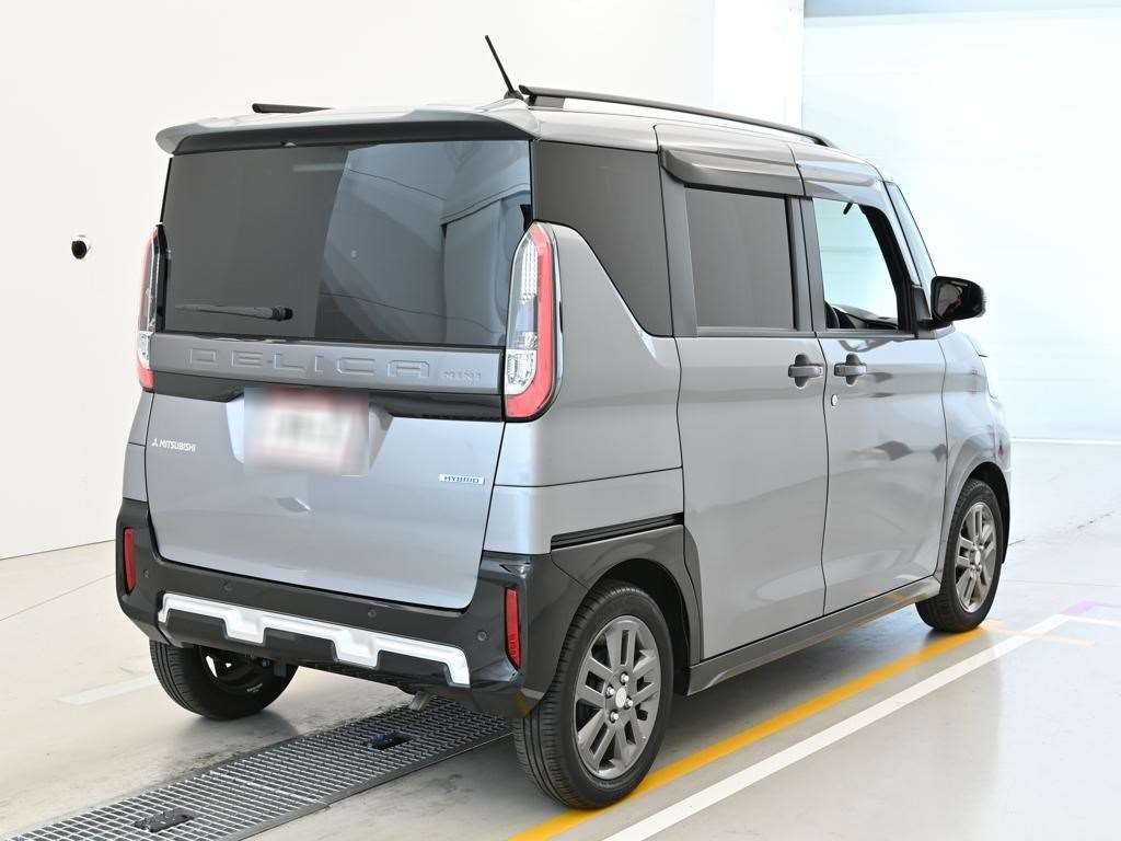 MITSUBISHI DELICA MINI
