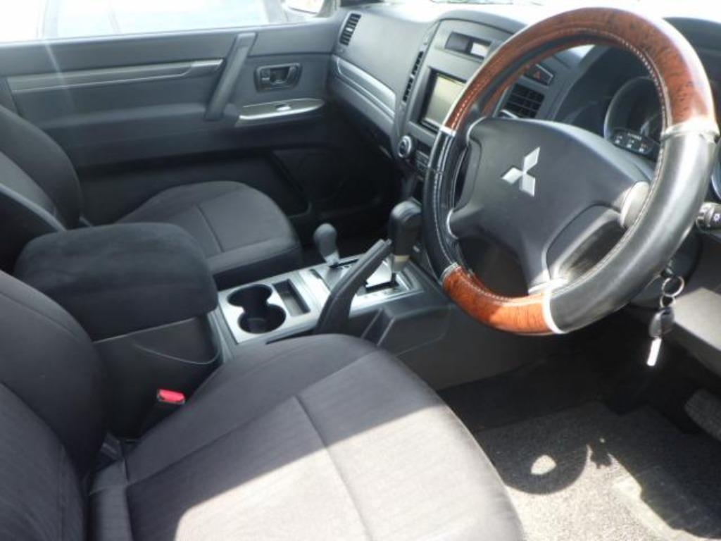 MITSUBISHI PAJERO