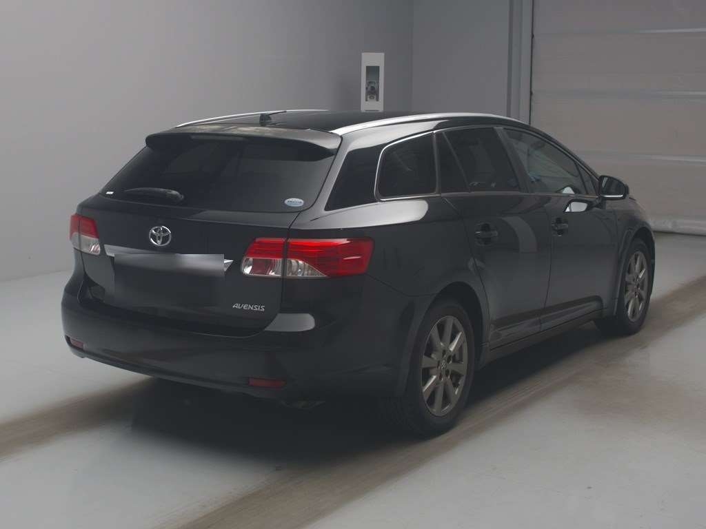 TOYOTA AVENSIS
