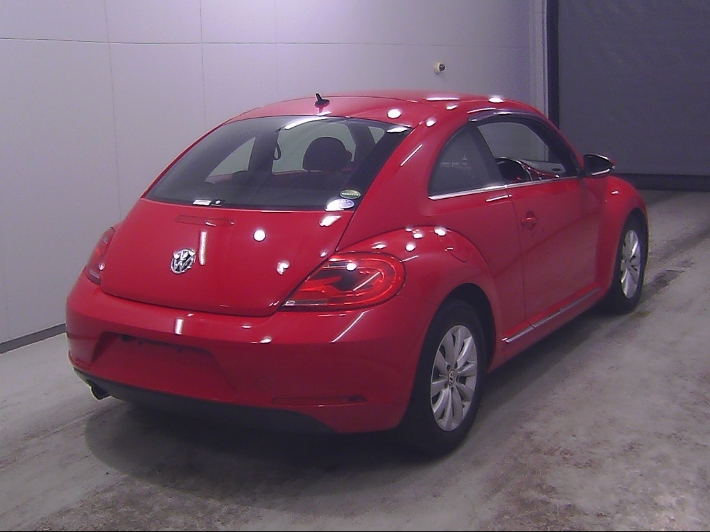 VOLKSWAGEN BEETLE