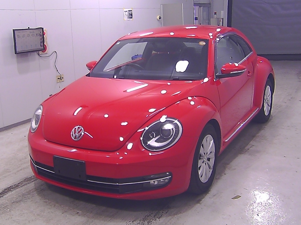 VOLKSWAGEN BEETLE