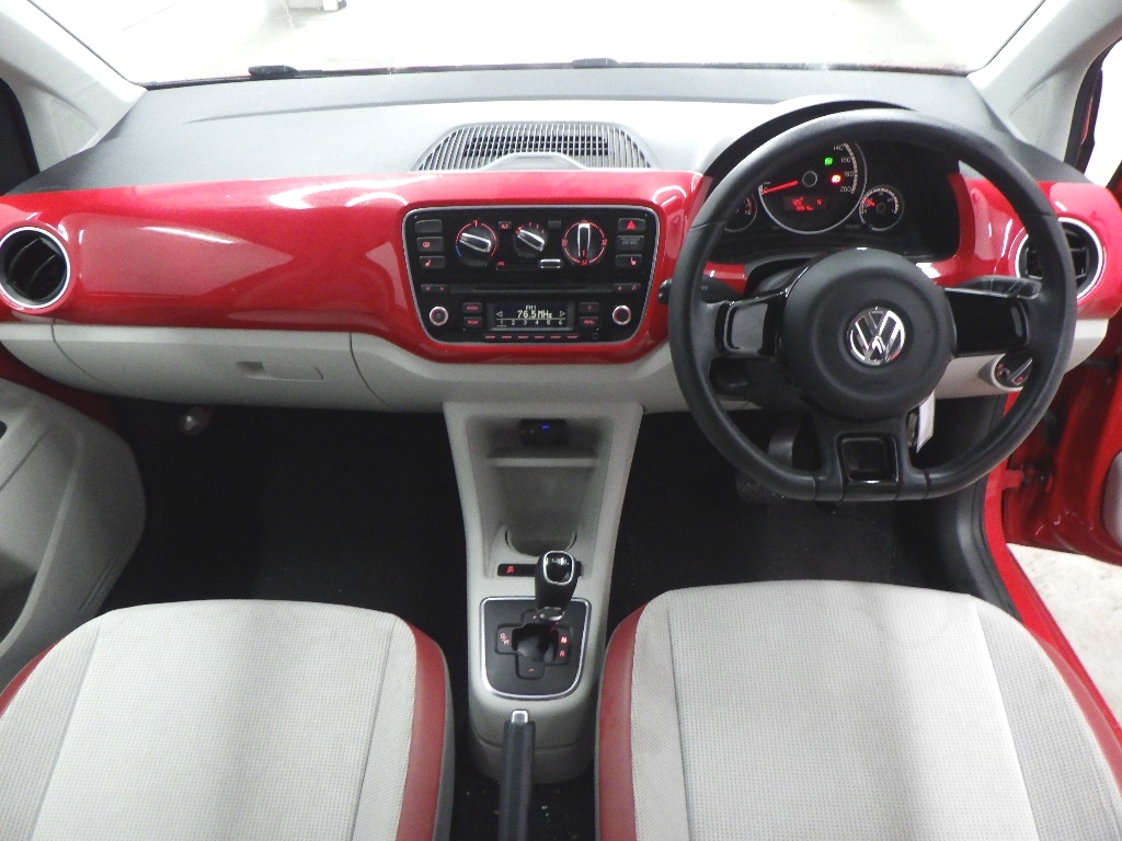 VOLKSWAGEN UP!