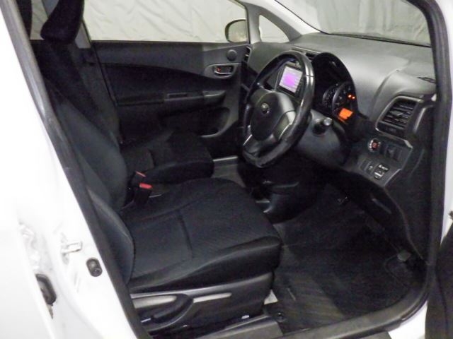 SUBARU TREZIA