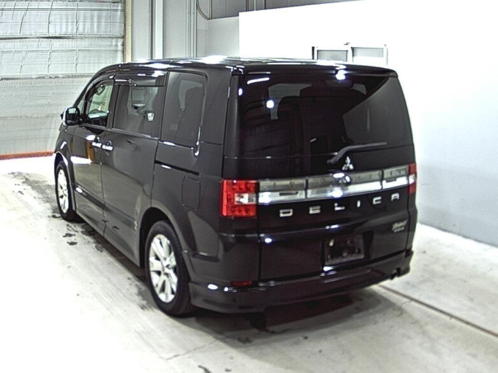 MITSUBISHI DELICA D:5
