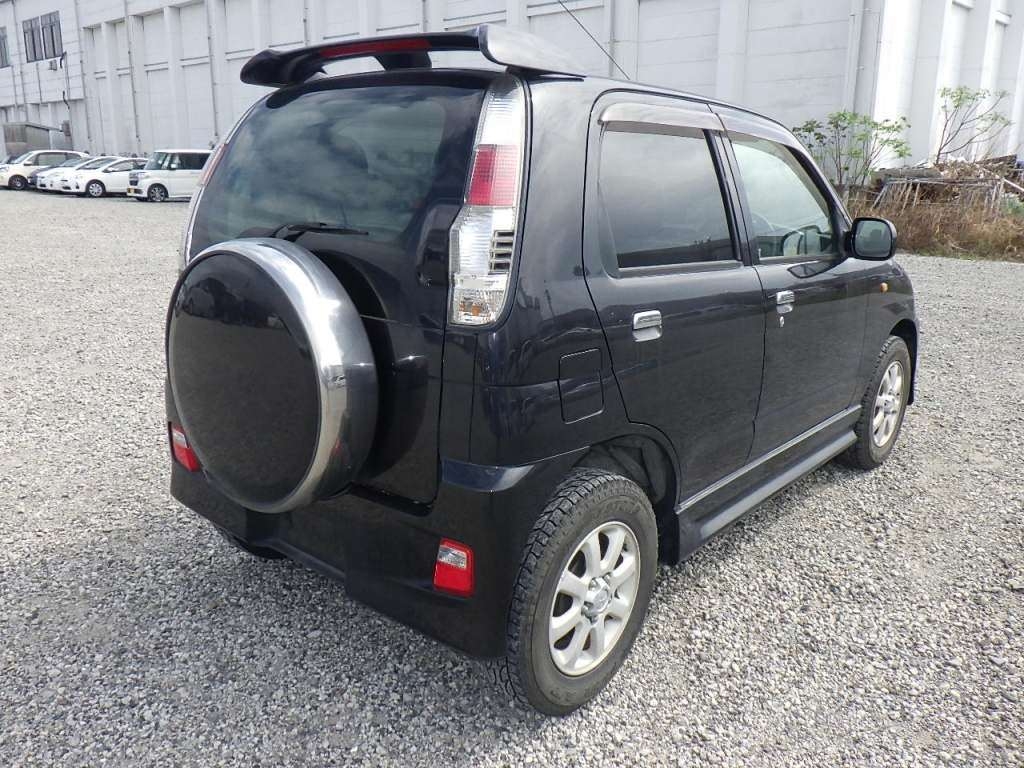 DAIHATSU TERIOS KID