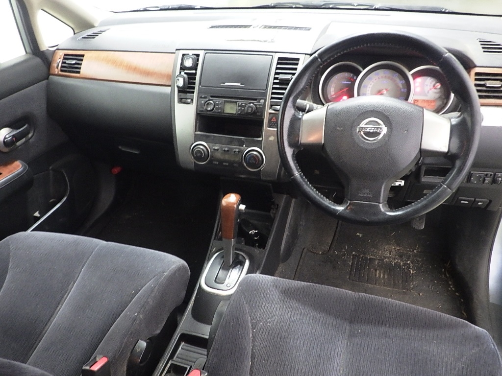 NISSAN TIIDA LATIO