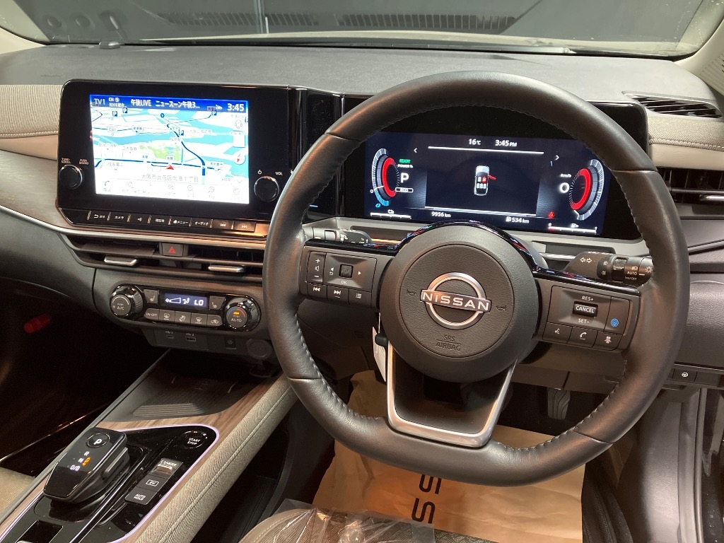 NISSAN AURA