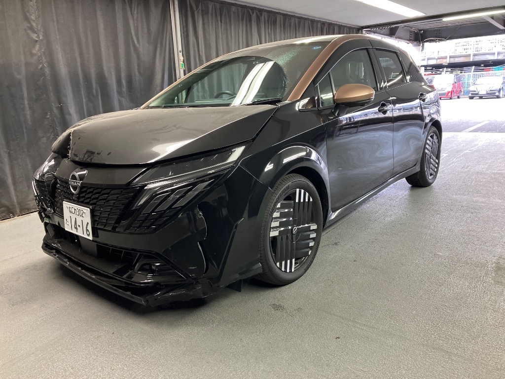 NISSAN AURA