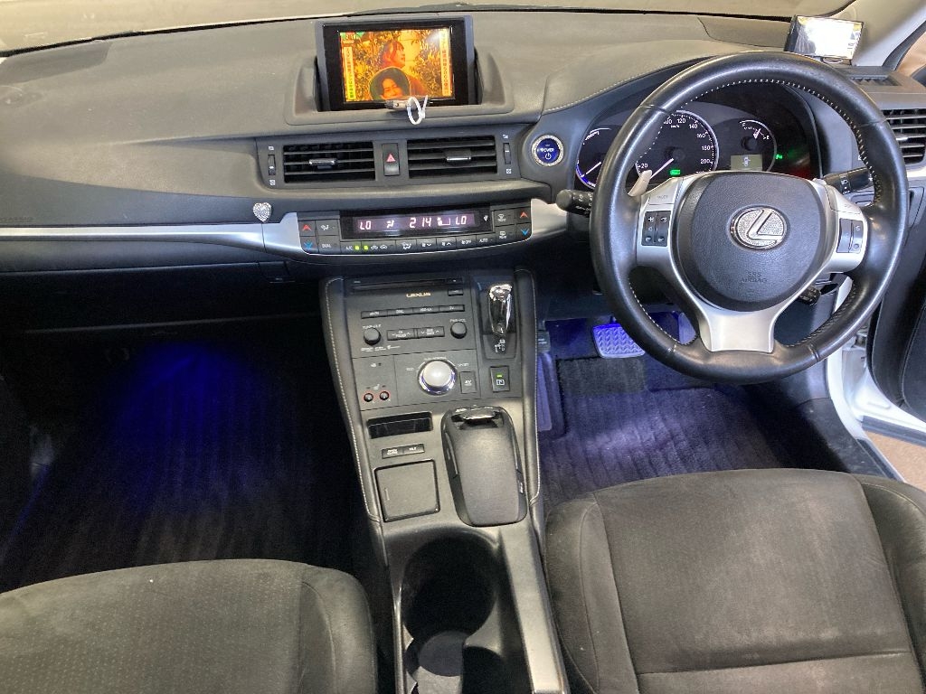 LEXUS CT200H