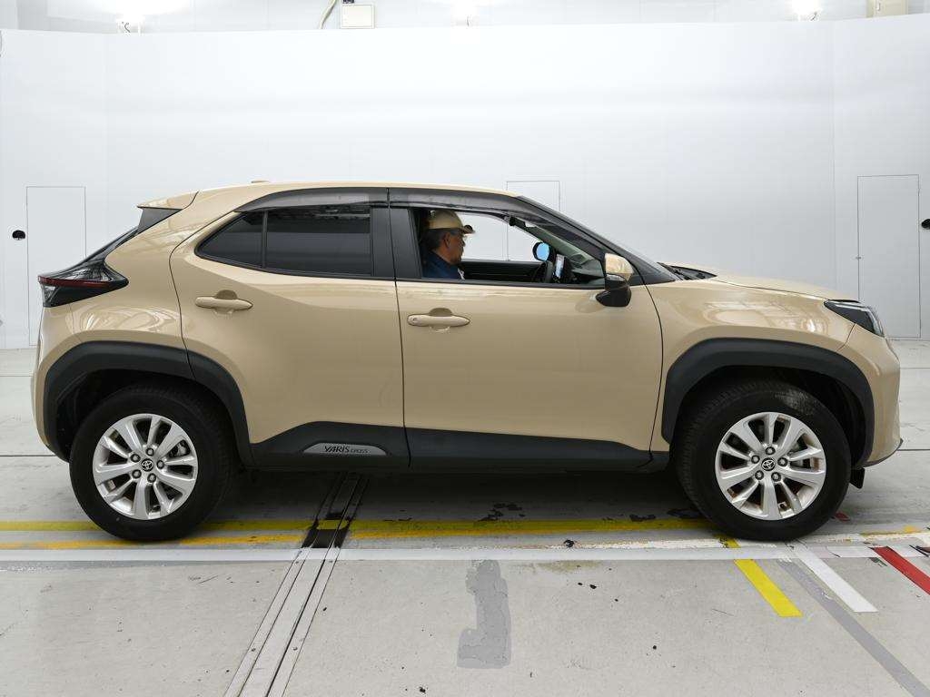 TOYOTA YARIS CROSS