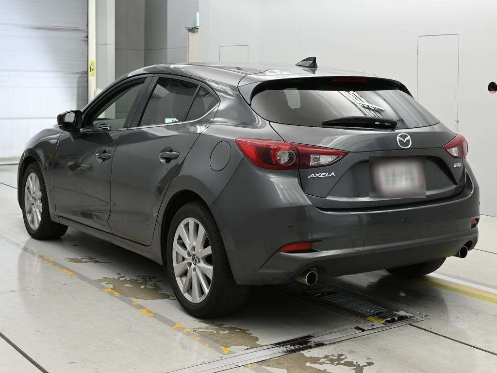 MAZDA AXELA
