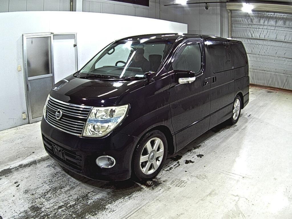 NISSAN ELGRAND