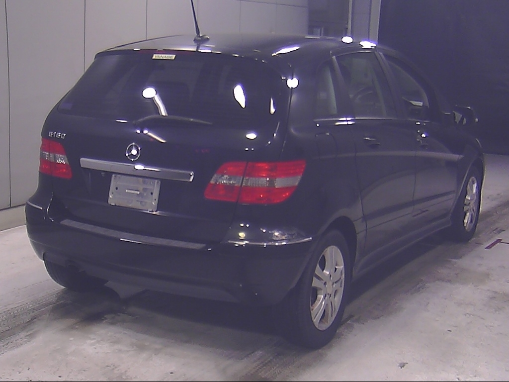 MERCEDES-BENZ B-CLASS