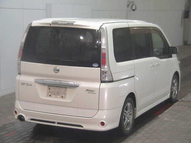 NISSAN SERENA
