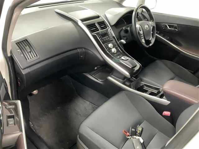 TOYOTA SAI