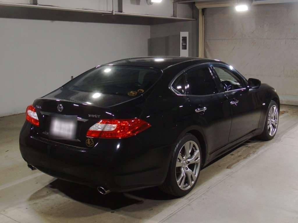 NISSAN FUGA