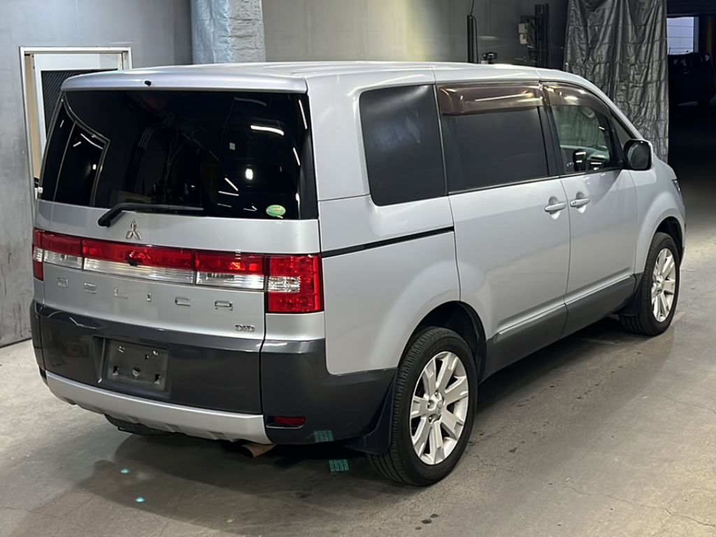 MITSUBISHI DELICA D:5