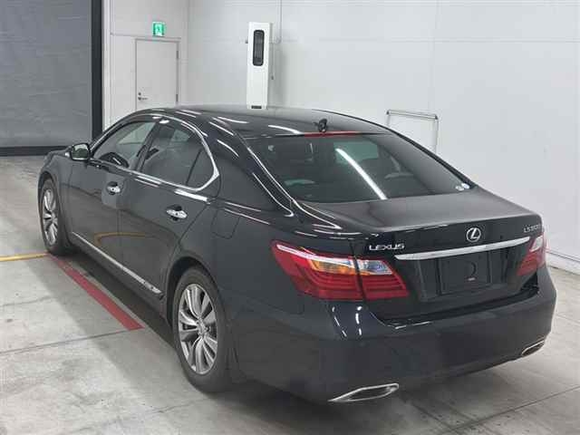 LEXUS LS600H