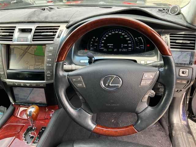 LEXUS LS600H