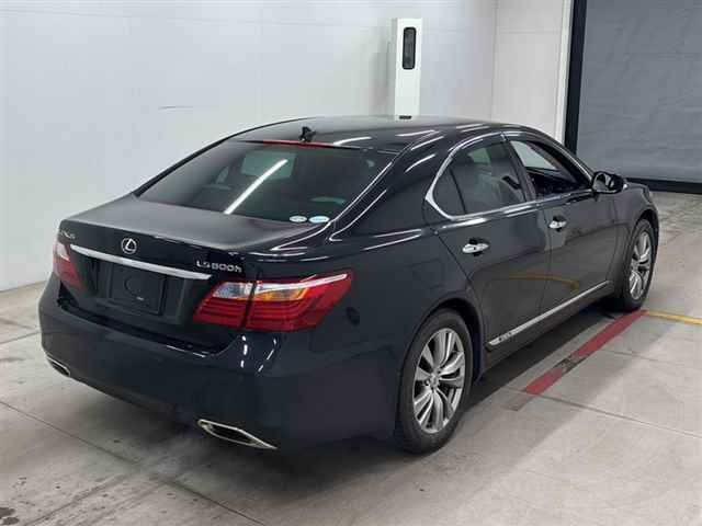 LEXUS LS600H