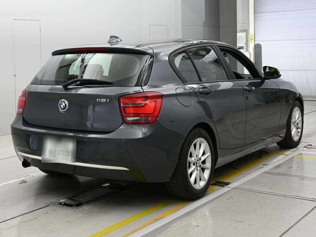 BMW 1-SERIES