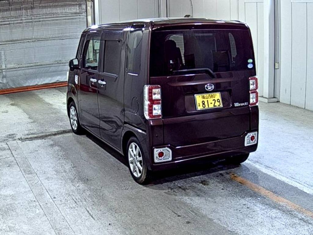 DAIHATSU WAKE