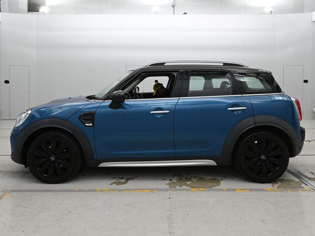 MINI CROSSOVER