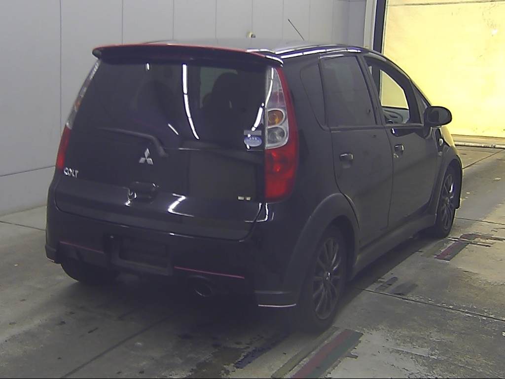 MITSUBISHI COLT