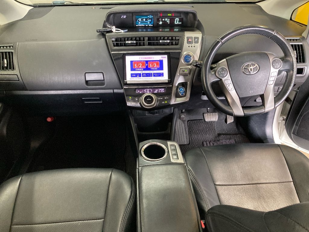 TOYOTA PRIUS ALPHA