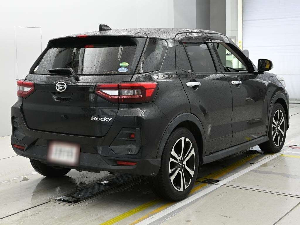 DAIHATSU ROCKY