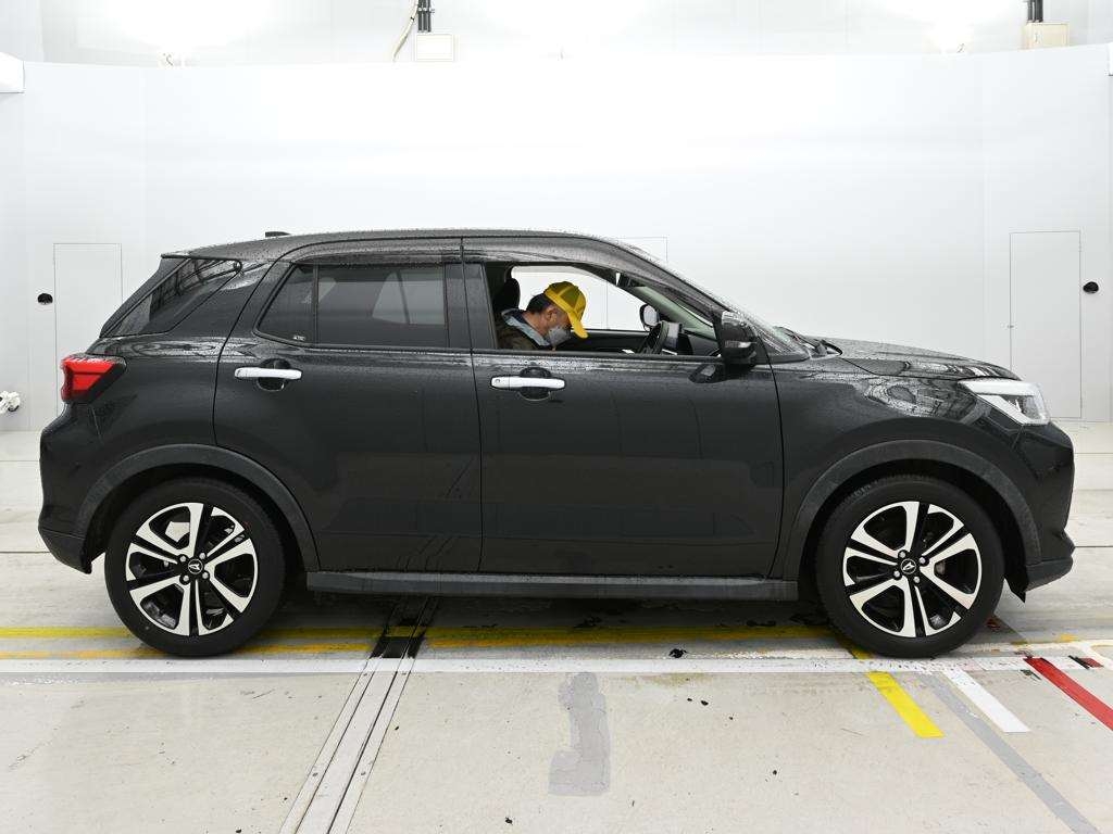 DAIHATSU ROCKY