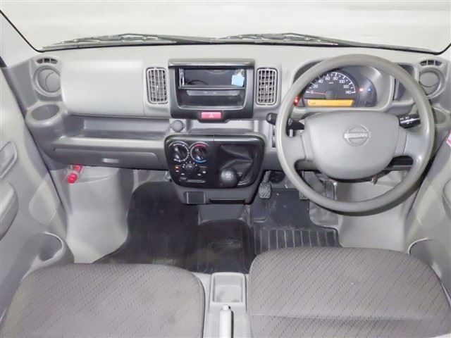 NISSAN NV100 CLIPPER