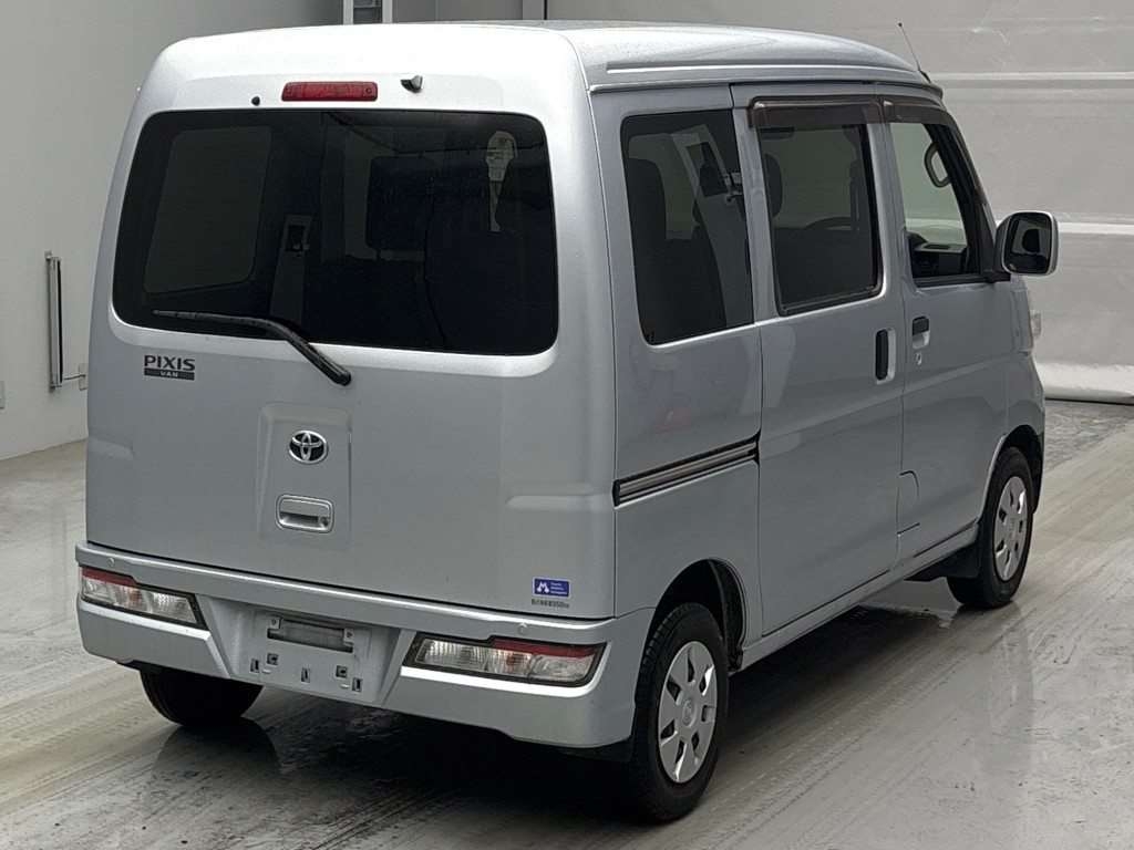 TOYOTA PIXIS VAN