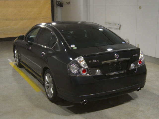 NISSAN FUGA