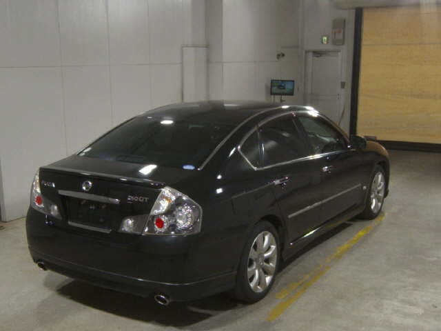 NISSAN FUGA