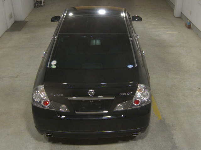 NISSAN FUGA