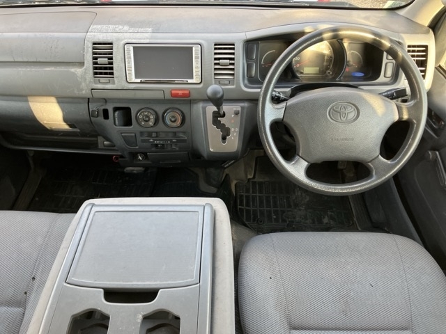 TOYOTA REGIUS ACE