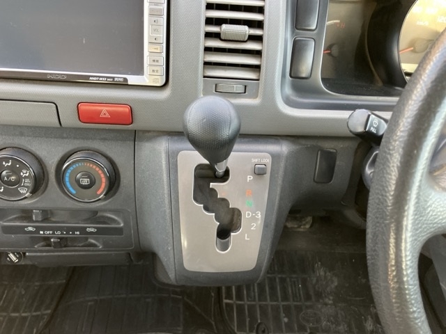 TOYOTA REGIUS ACE