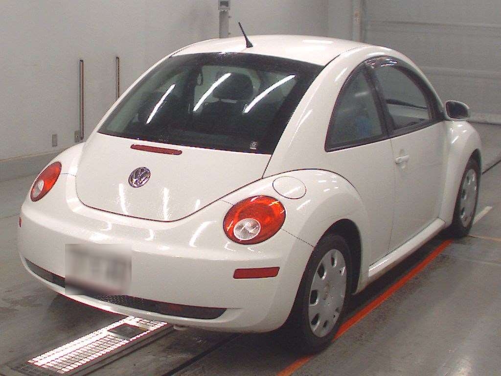 VOLKSWAGEN BEETLE