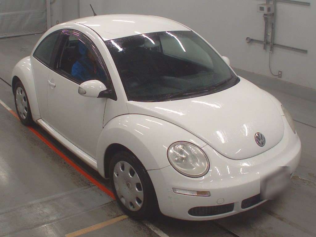 VOLKSWAGEN BEETLE
